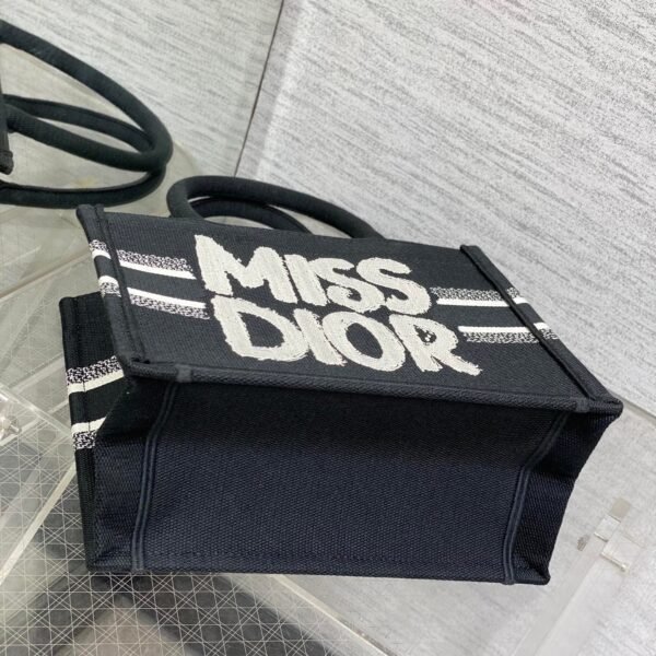 img_2b46f204_20240812_i1723447733_9898_3_jpg_ac05be0b-c16f-46a1-a1f6-2b7e95305a83.jpg img_2b46f204_20240812_i1723447733_9898_3_jpg_ac05be0b-c16f-46a1-a1f6-2b7e95305a83.jpg