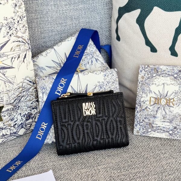 img_80e46a01_20241101_i1730461838_611_0_jpg.jpg img_80e46a01_20241101_i1730461838_611_0_jpg.jpg