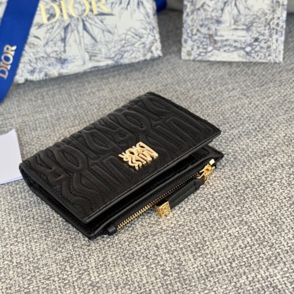 img_80e46a01_20241101_i1730461838_7242_0_jpg.jpg img_80e46a01_20241101_i1730461838_7242_0_jpg.jpg